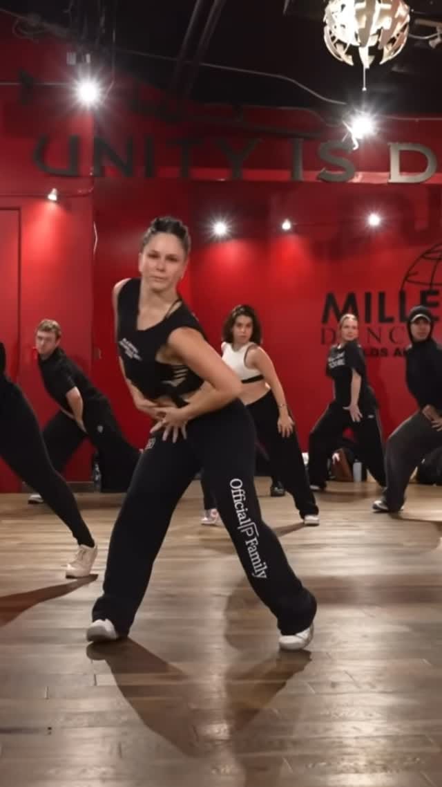 Post 4 by sarah kinert on Instagram (video)