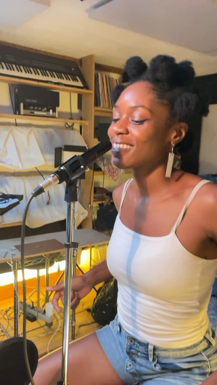 Post 9 by Chelsea West on Instagram (video)
