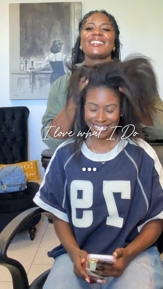 Post 3 by #TopTravelingLicensedStylist on Instagram (video)