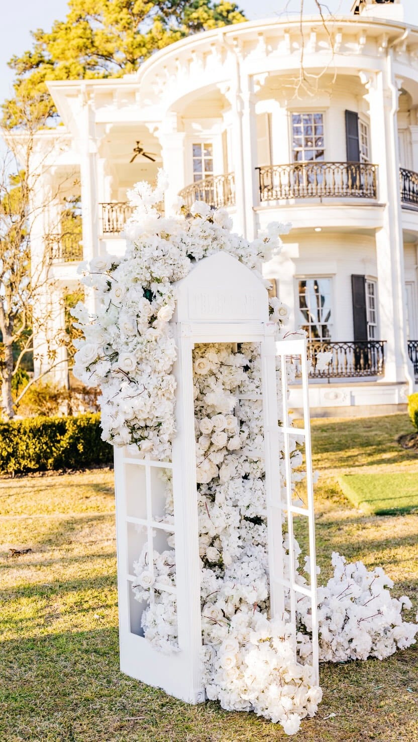 Post 1 by Doyin Fash > Luxury Event & Wedding Planner | Event Designer on Instagram (video)