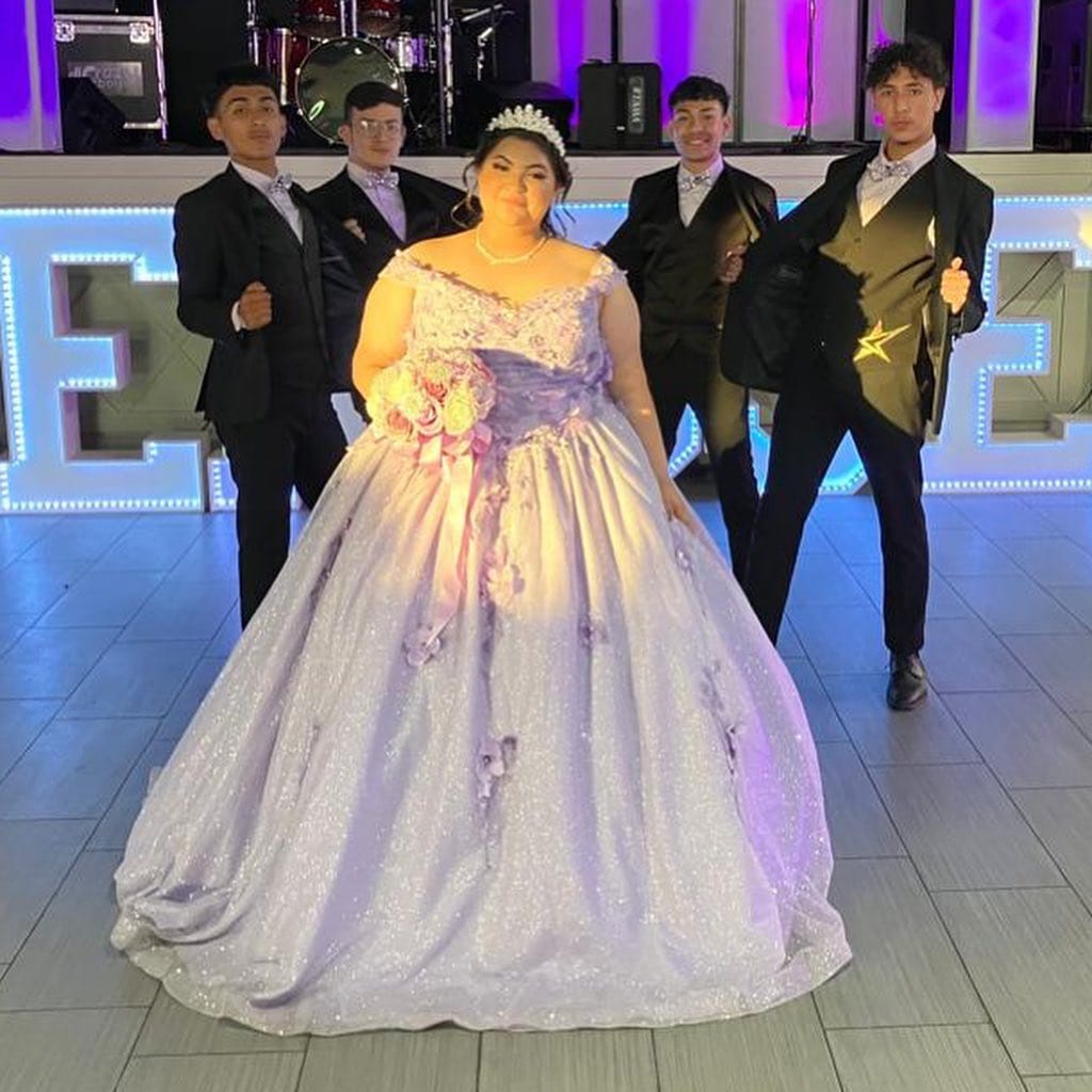 Post 4 by ⠀⠀⠀⠀⠀⠀⠀⠀⠀  HOUSTON DANCESTARS💫 on Instagram (carousel)