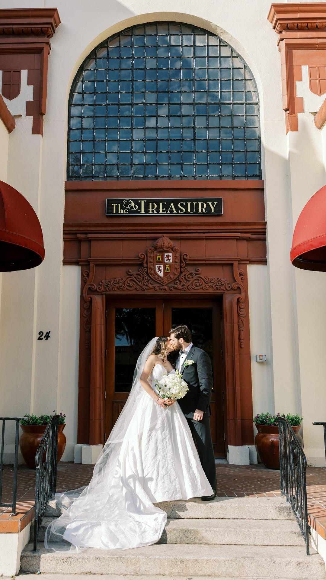 Post 5 by Wedding Planner + Day Of Coordinating in Florida on Instagram (video)