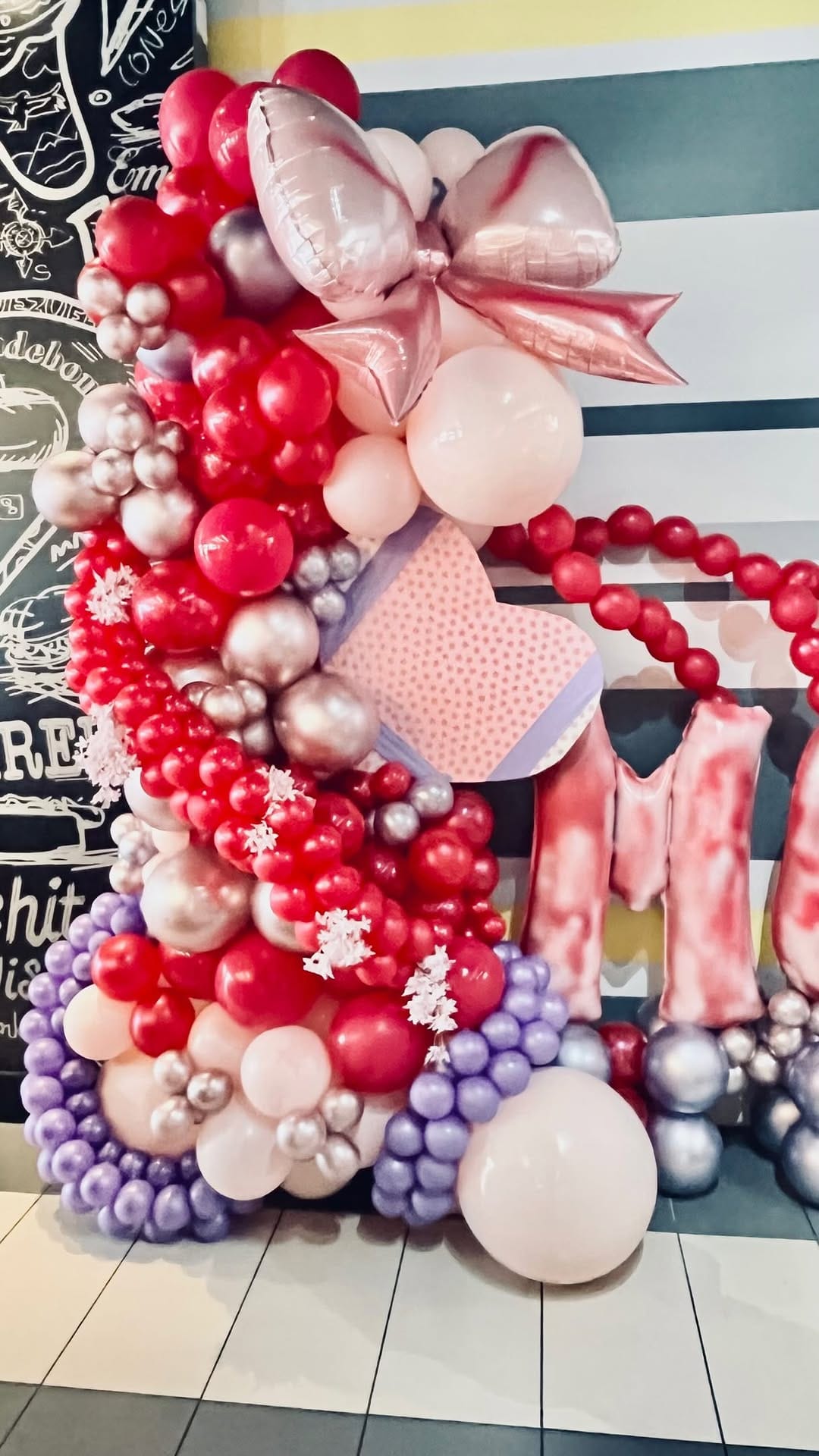 Post 7 by Angela Páez Party Design on Instagram (video)