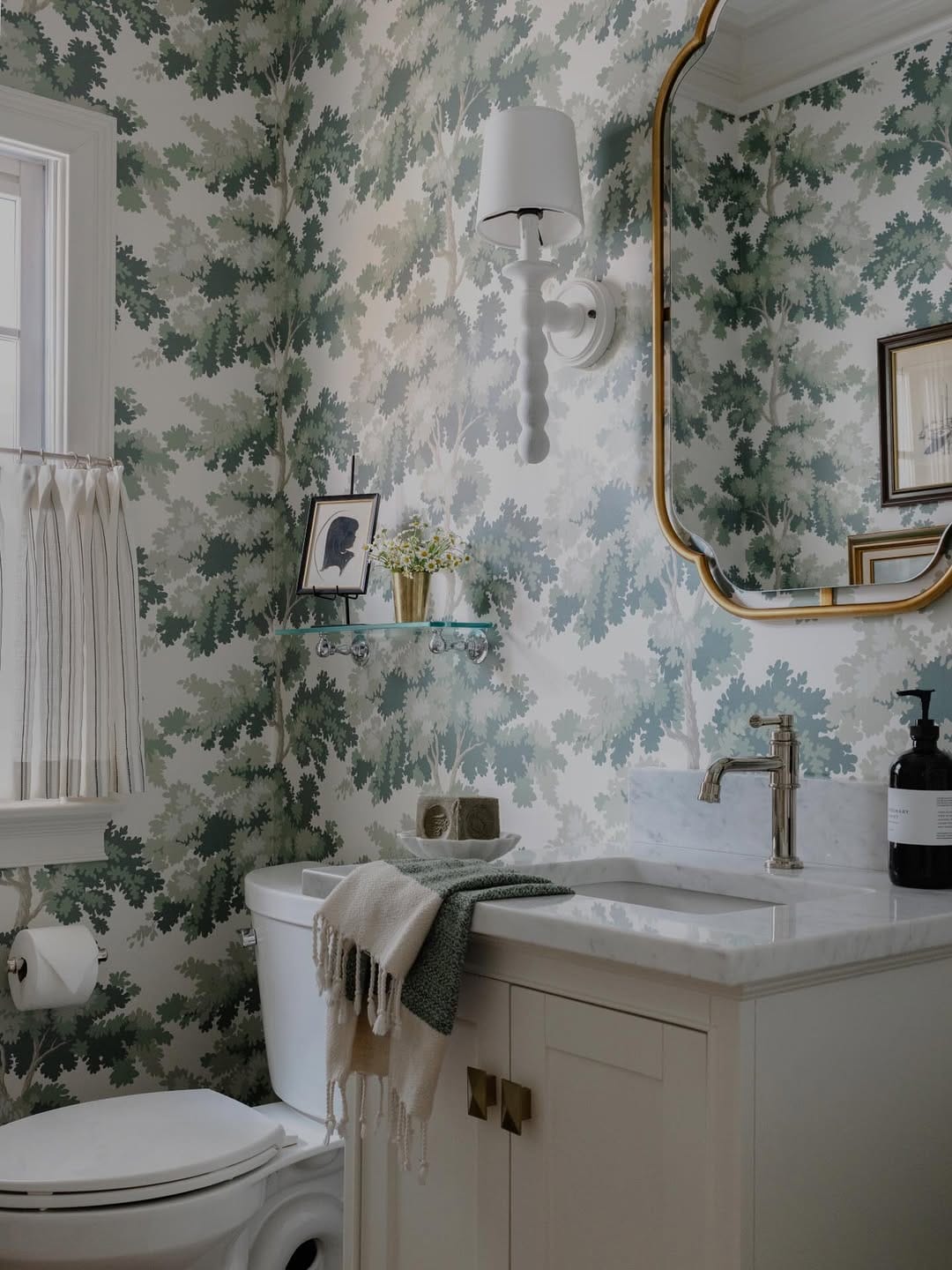 Post 9 by Leah Phillips | Chicago Interior Design on Instagram (image)
