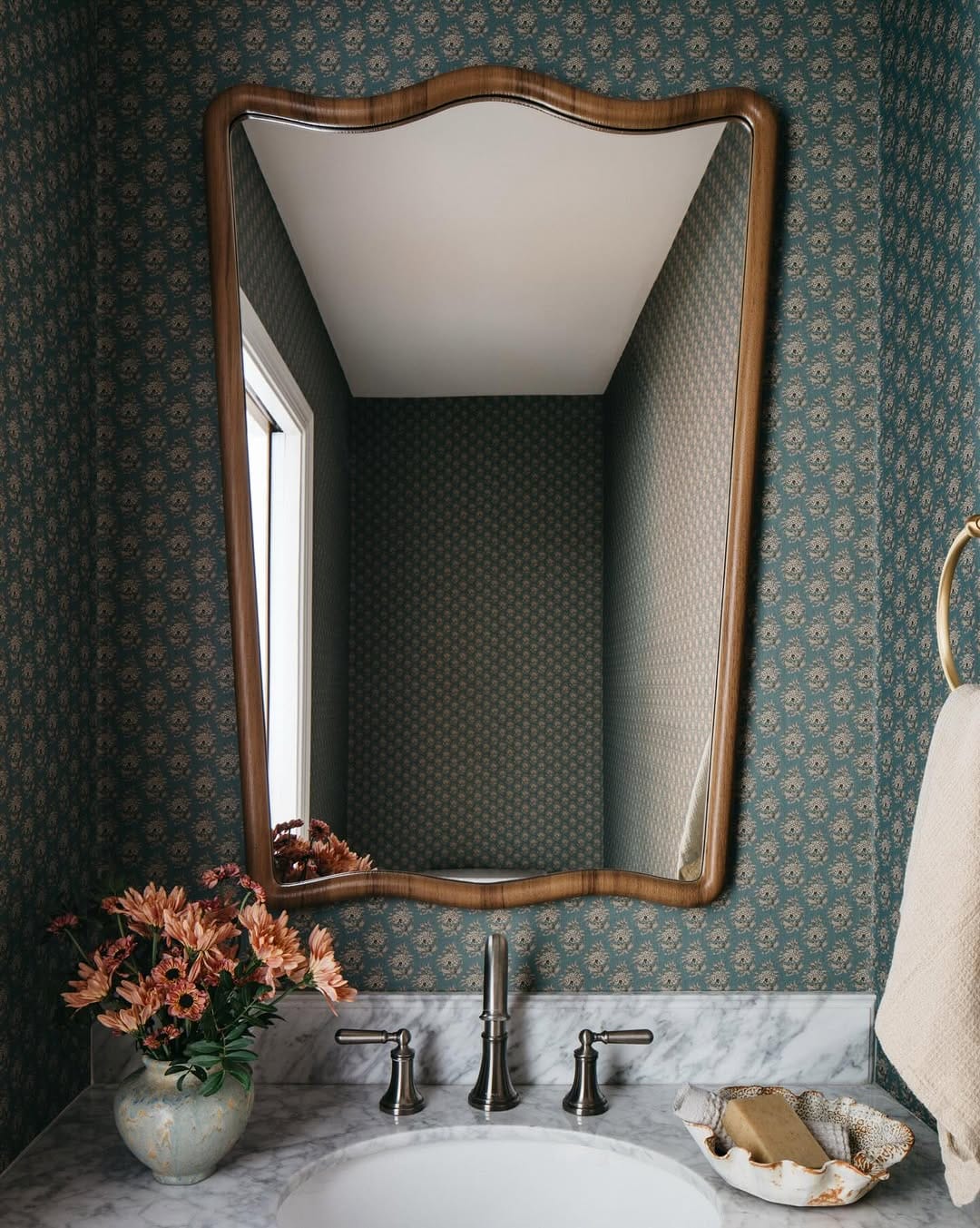 Post 7 by Leah Phillips | Chicago Interior Design on Instagram (image)