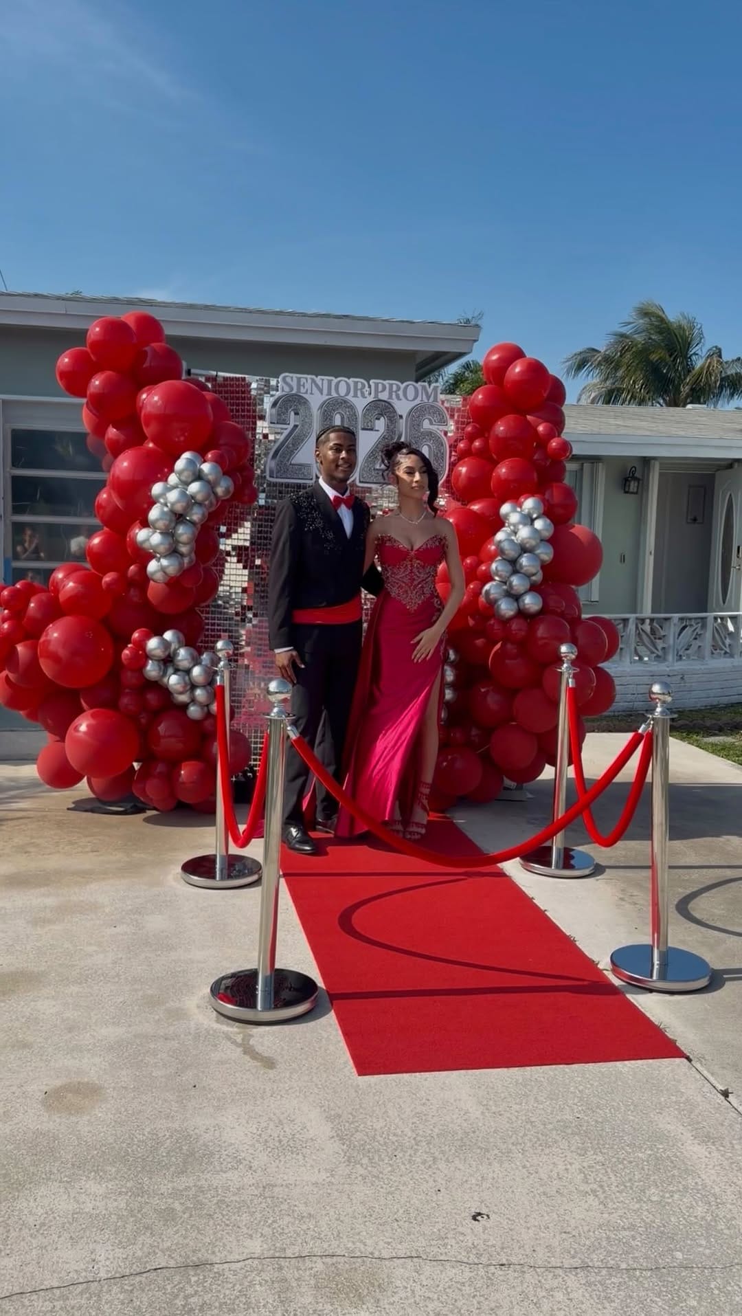 Post 4 by Elegant Moment Event Decorations + Party Rental Miami on Instagram (video)