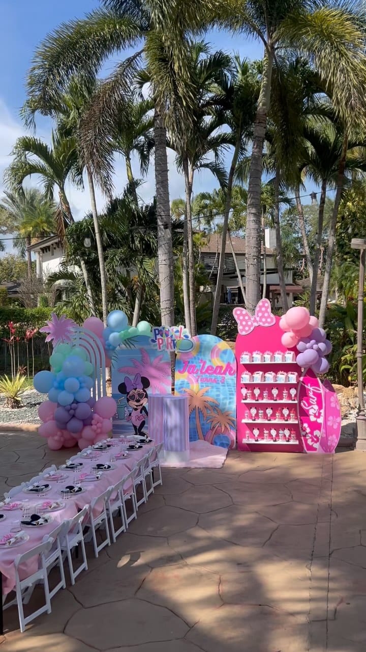 Post 10 by Elegant Moment Event Decorations + Party Rental Miami on Instagram (video)