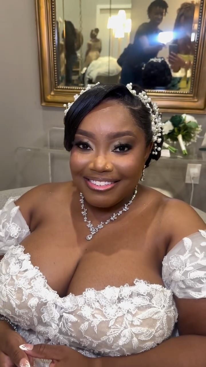 Post 7 by Favor Glam on Instagram (video)