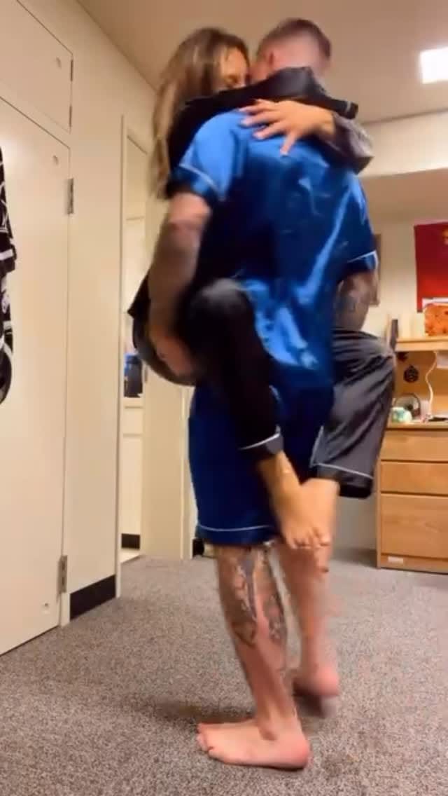 Post 7 by Laís Ricci on Instagram (video)