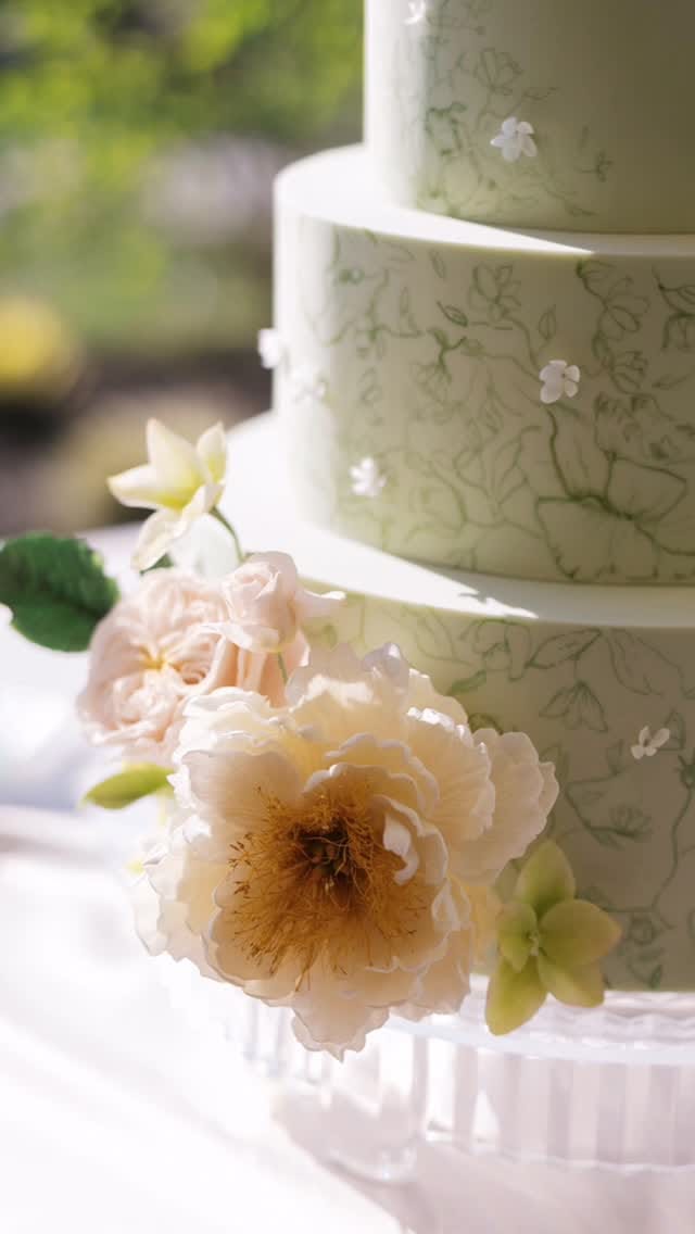 Post 4 by Seattle Wedding Planner and Designer | Fine Art and Timeless on Instagram (video)