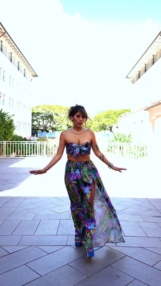 Post 3 by Yami Arreguin on Instagram (video)
