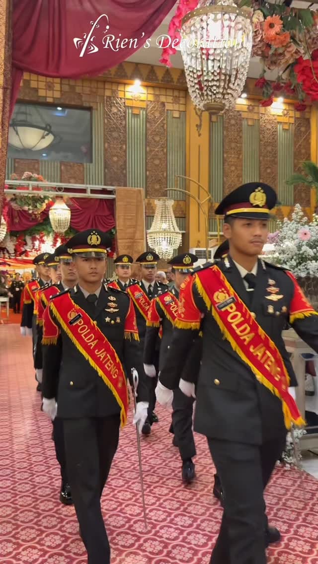 Post 9 by RIENS DECORATION on Instagram (video)
