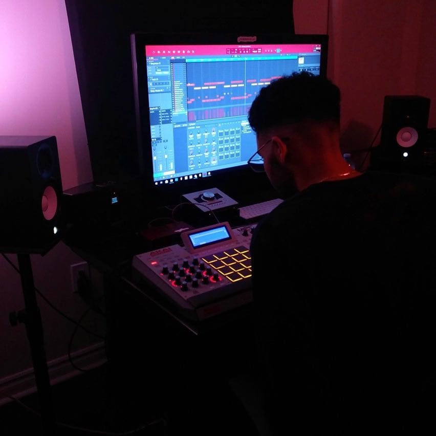 Post 10 by Renaissound on Instagram (image)
