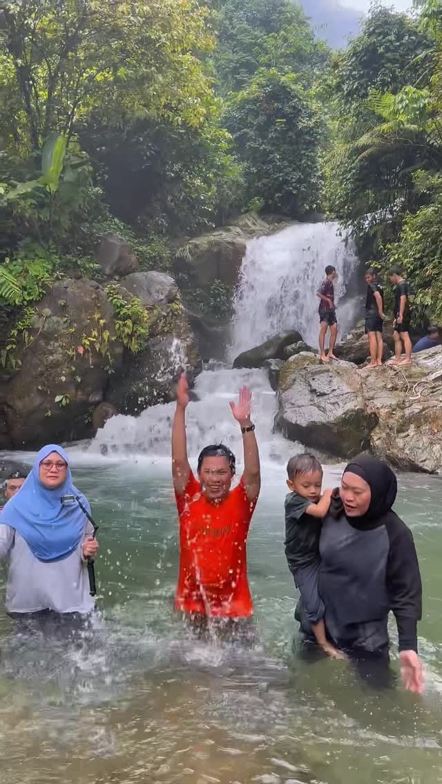 Post 4 by TREKKING & HIKING SENTUL on Instagram (video)
