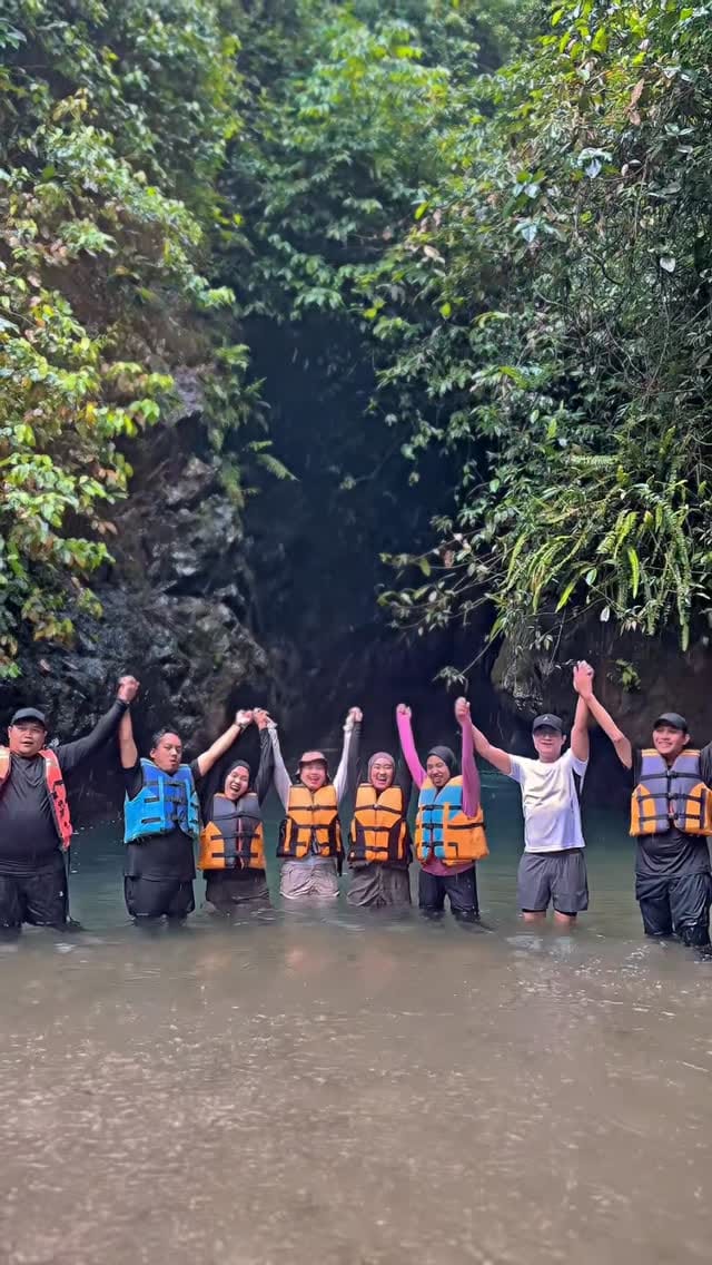 Post 2 by TREKKING & HIKING SENTUL on Instagram (video)