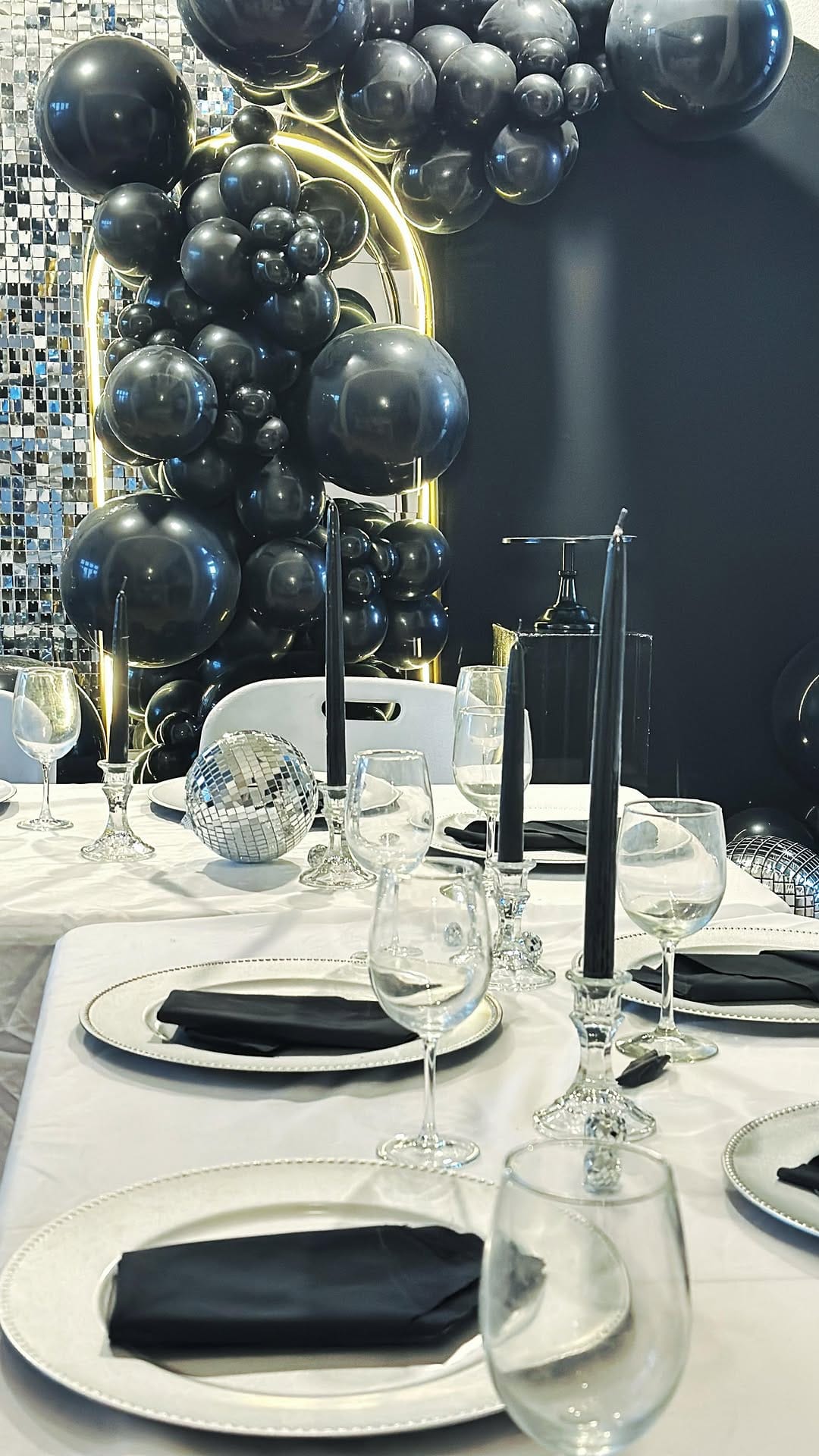 Post 9 by HOUSTON PARTY DECORATIONS on Instagram (video)