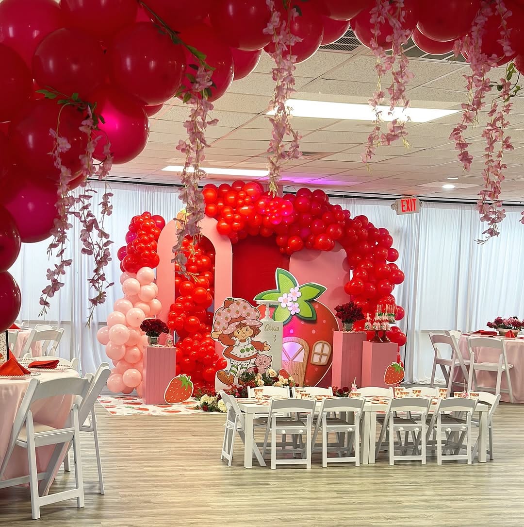 Post 8 by HOUSTON PARTY DECORATIONS on Instagram (carousel)