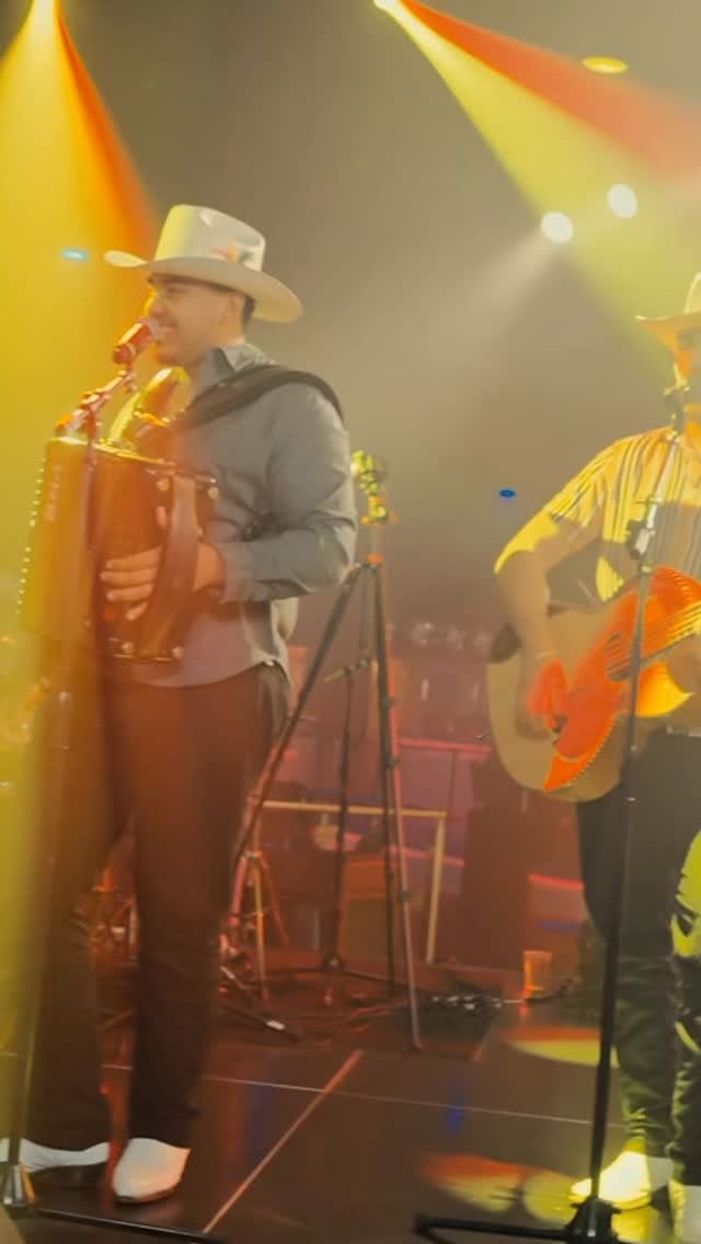 Post 4 by Los Hijos Del Valle on Instagram (video)