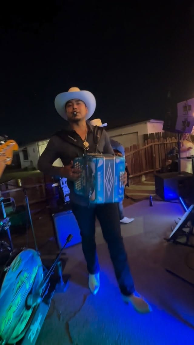Post 1 by Los Hijos Del Valle on Instagram (video)