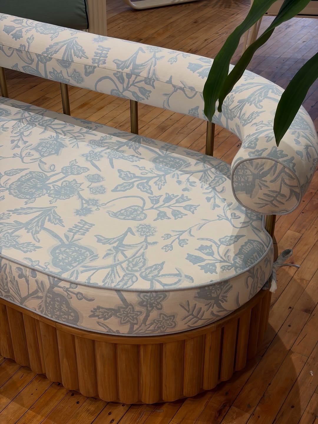 Post 6 by Living Oak Interior Design on Instagram (carousel)
