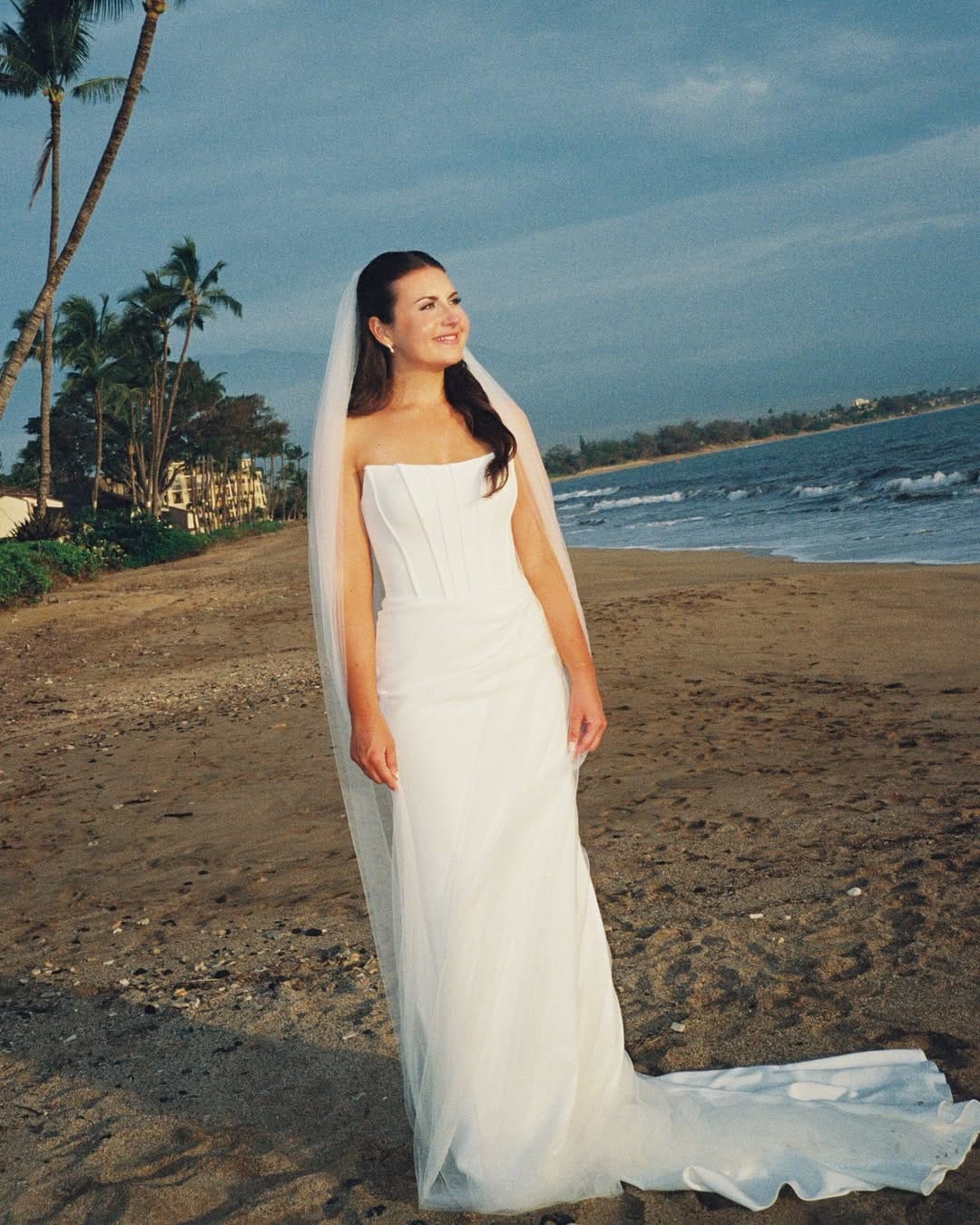 Post 2 by A White Orchid Wedding on Instagram (carousel)