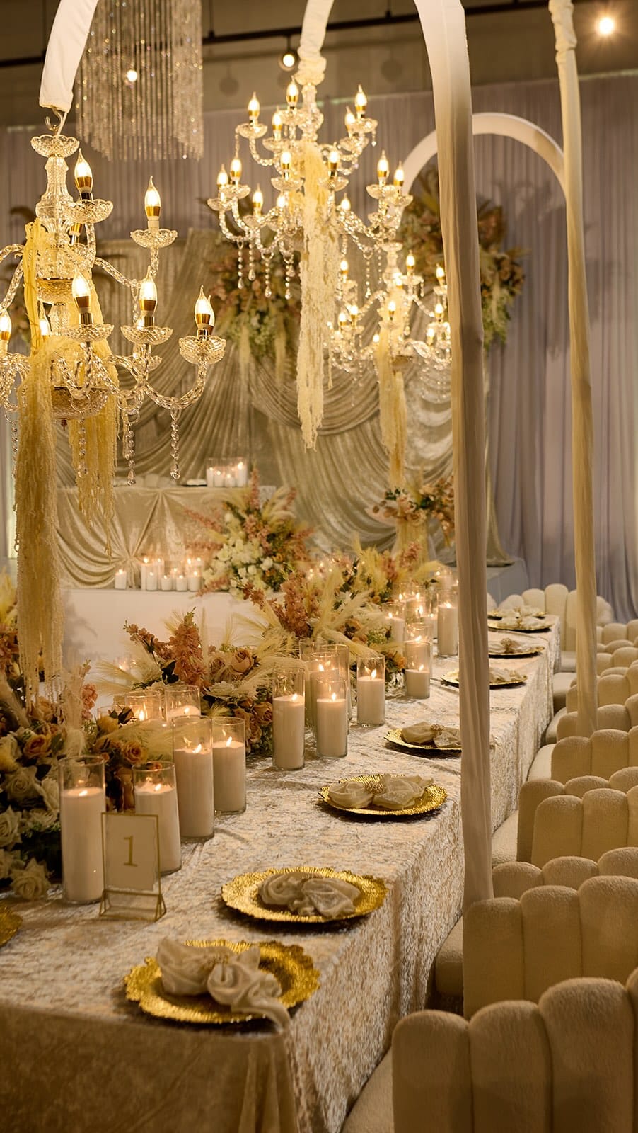 Post 8 by GloLuxEvents & Services - Wedding Page on Instagram (video)