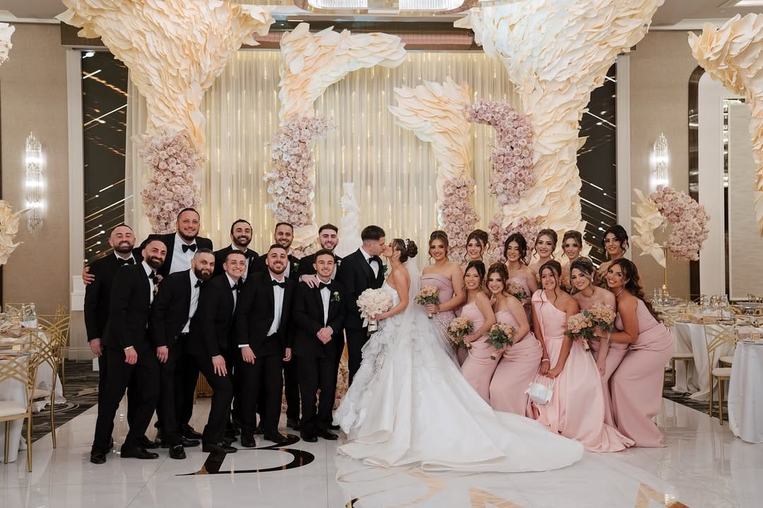 Post 3 by Los Ángeles  | Florist | Planner | Coordinator on Instagram (carousel)
