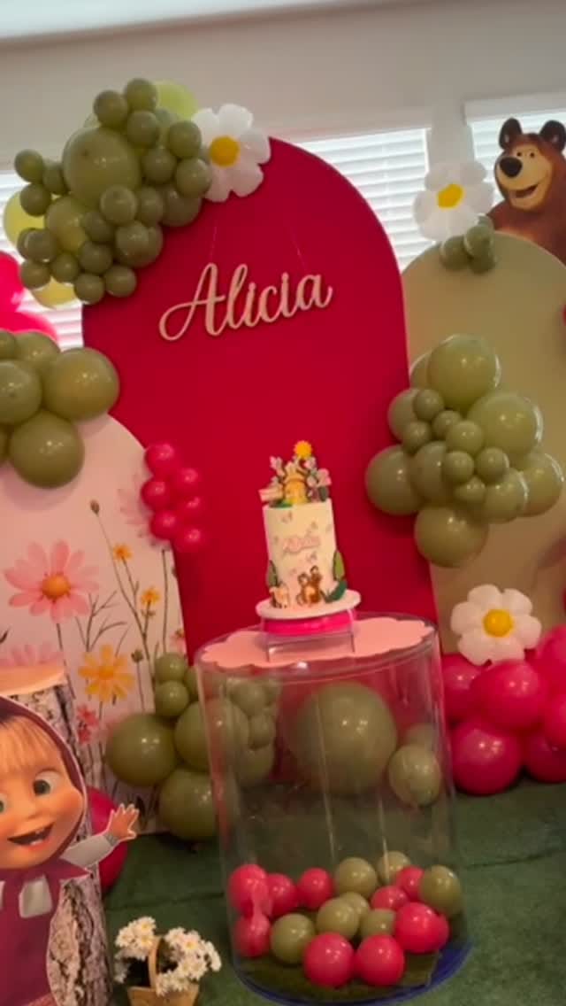 Post 1 by Papeleria Creativa • Gifts • Balloons lover on Instagram (video)
