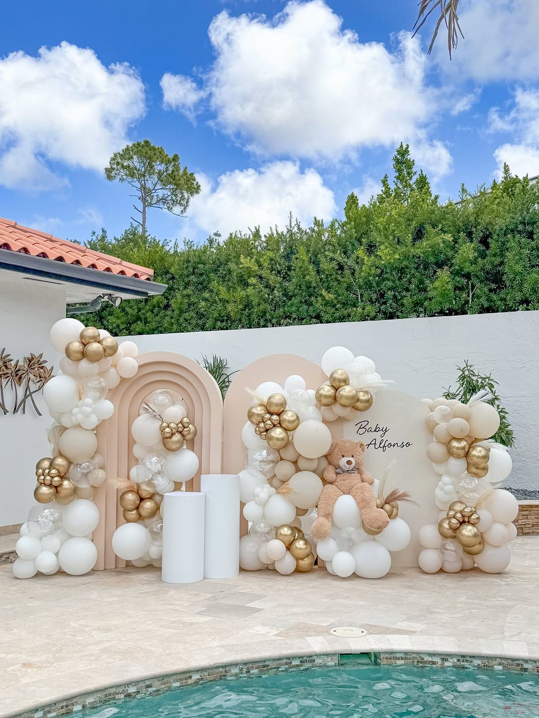 Post 2 by Gender Reveal Miami on Instagram (carousel)