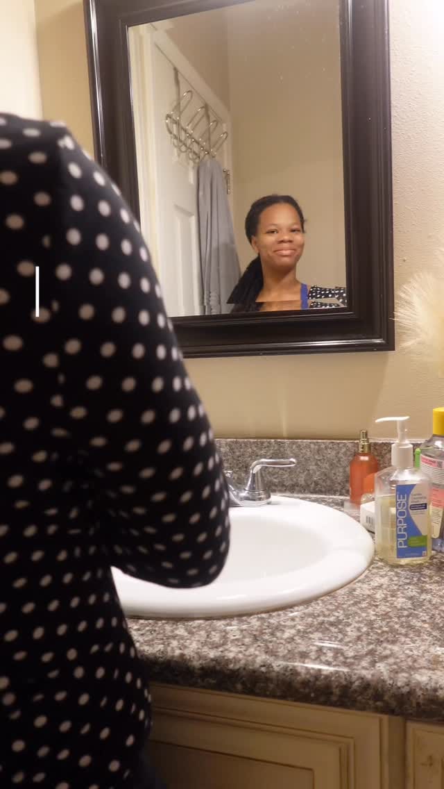Post 5 by Ayoo Mel on Instagram (video)