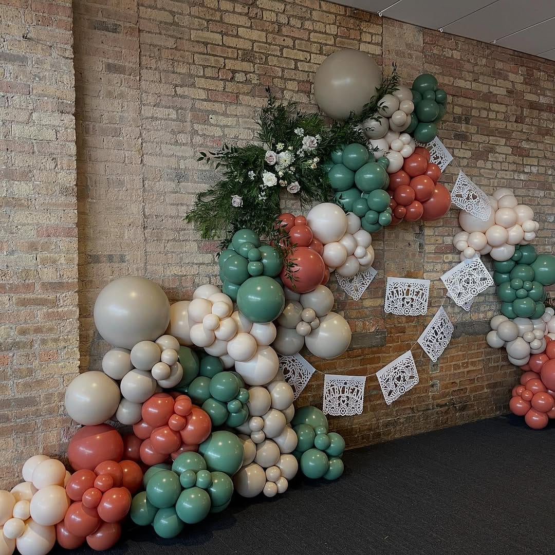Post 8 by Vanessa | Chicago Balloons on Instagram (carousel)
