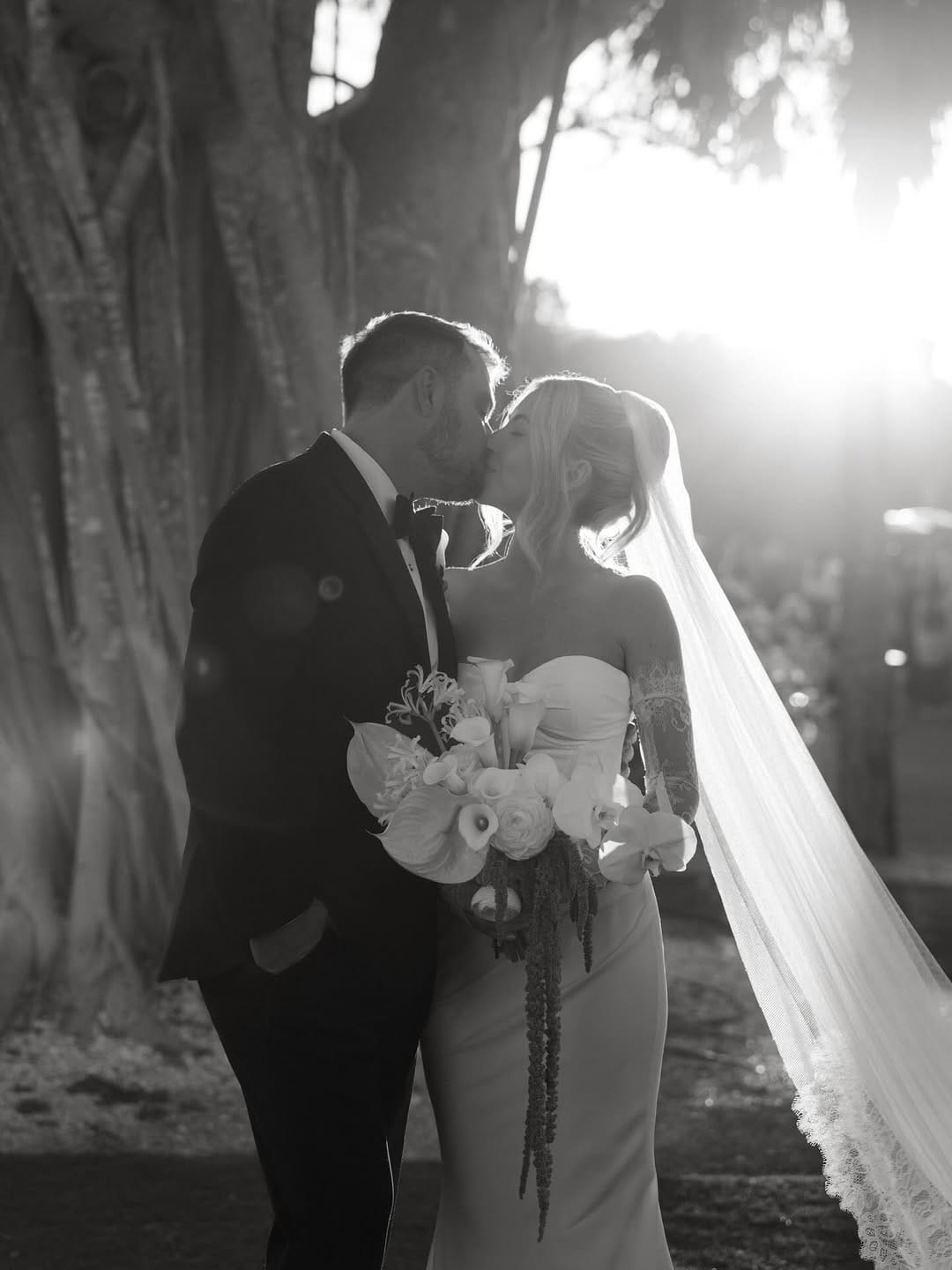 Post 4 by Fabulously Chic Weddings Courtney Gabelbauer on Instagram (carousel)