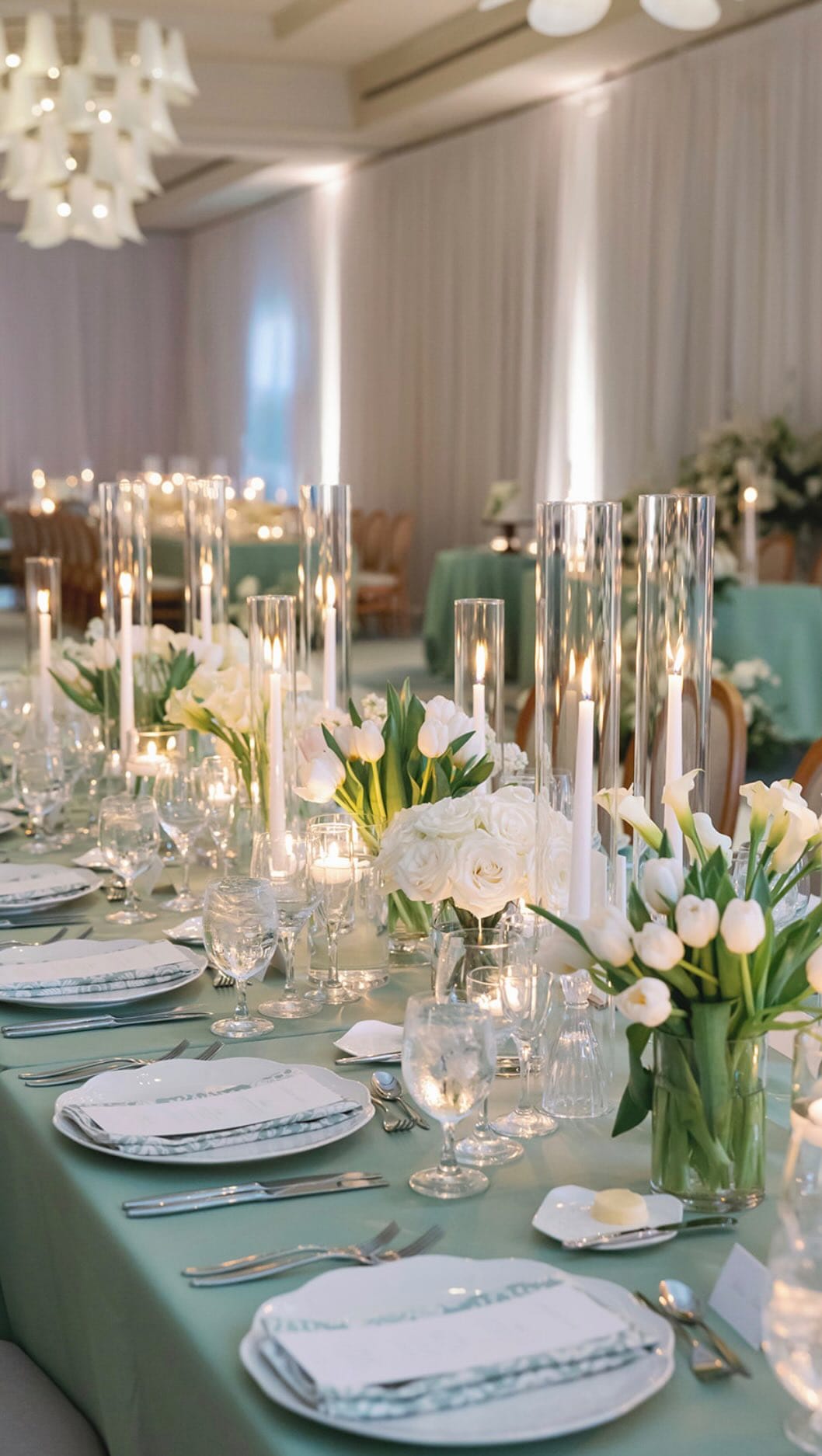 Post 2 by Fabulously Chic Weddings Courtney Gabelbauer on Instagram (video)