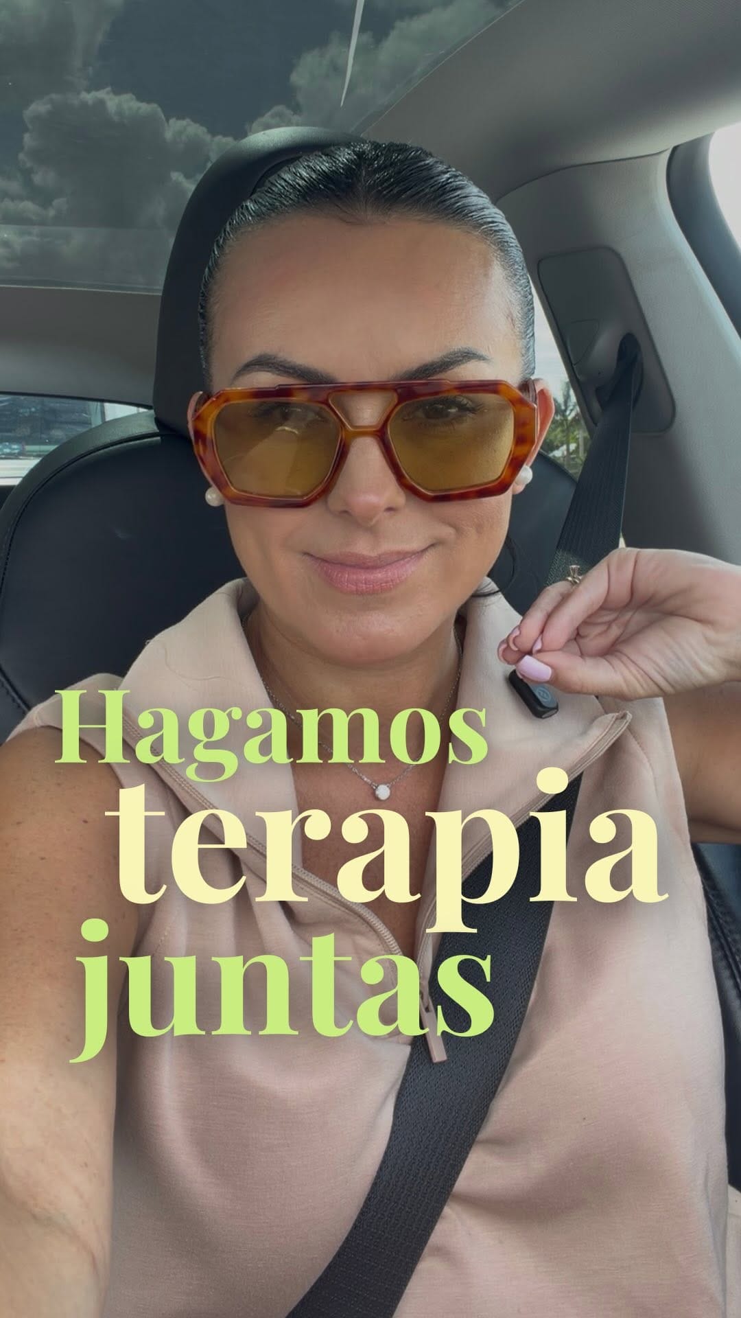 Post 2 by ORIANA REGLA on Instagram (video)