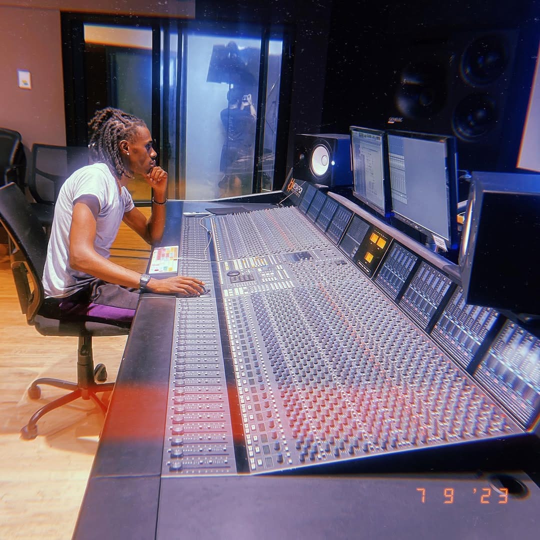 Post 10 by Dk Almighty 🧑🏿‍💻💿 on Instagram (carousel)