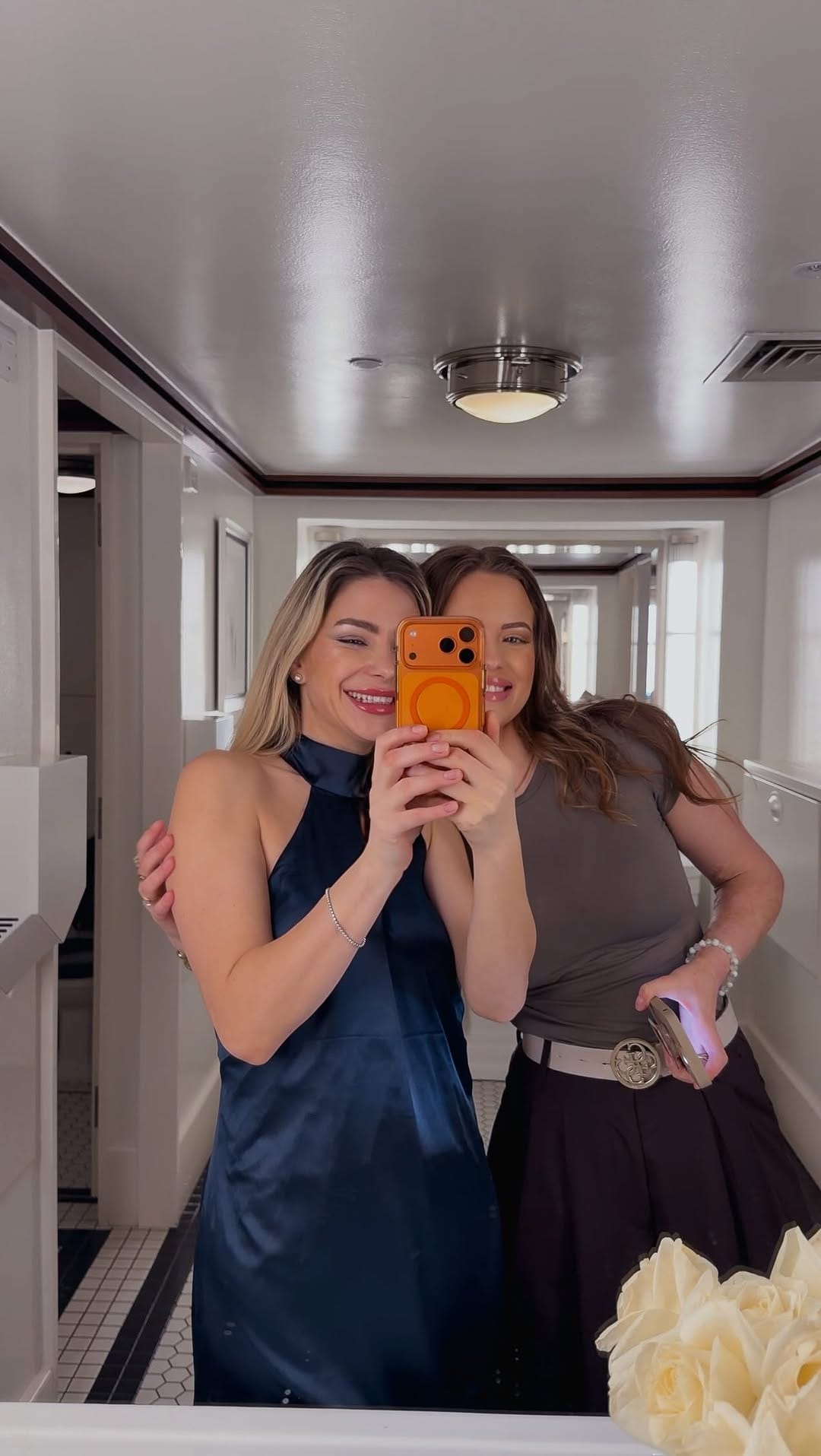 Post 4 by Cristina Samohvalov on Instagram (video)