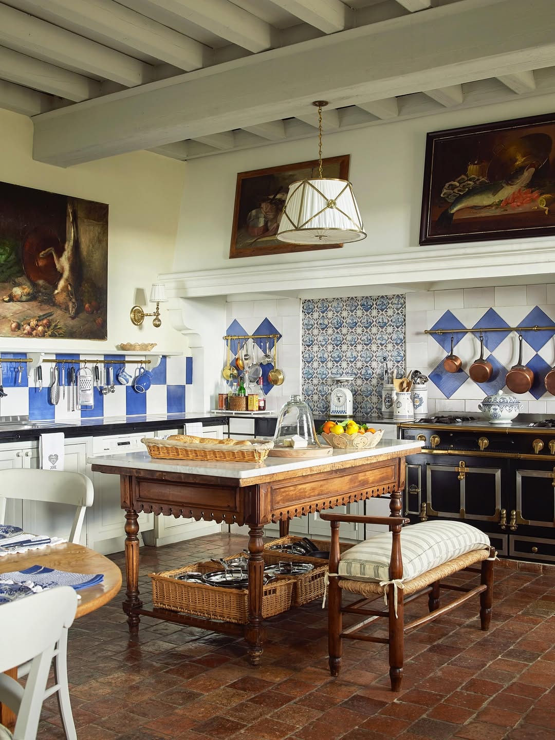 Post 4 by Cathy Kincaid Interiors on Instagram (image)