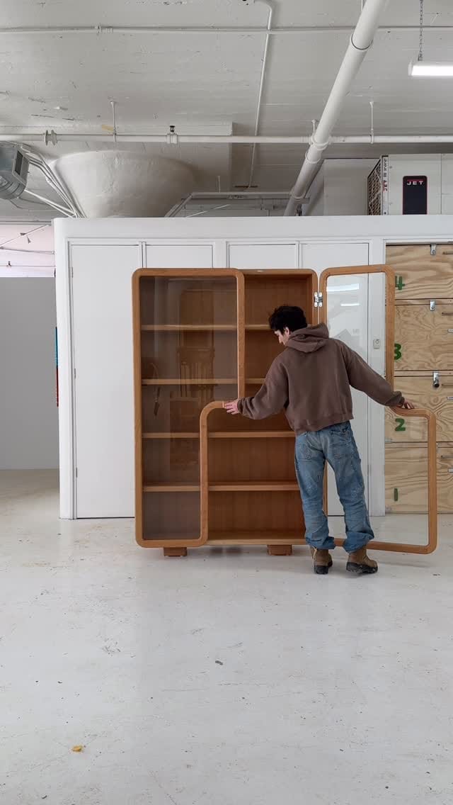 Post 2 by Noam Atelier on Instagram (video)