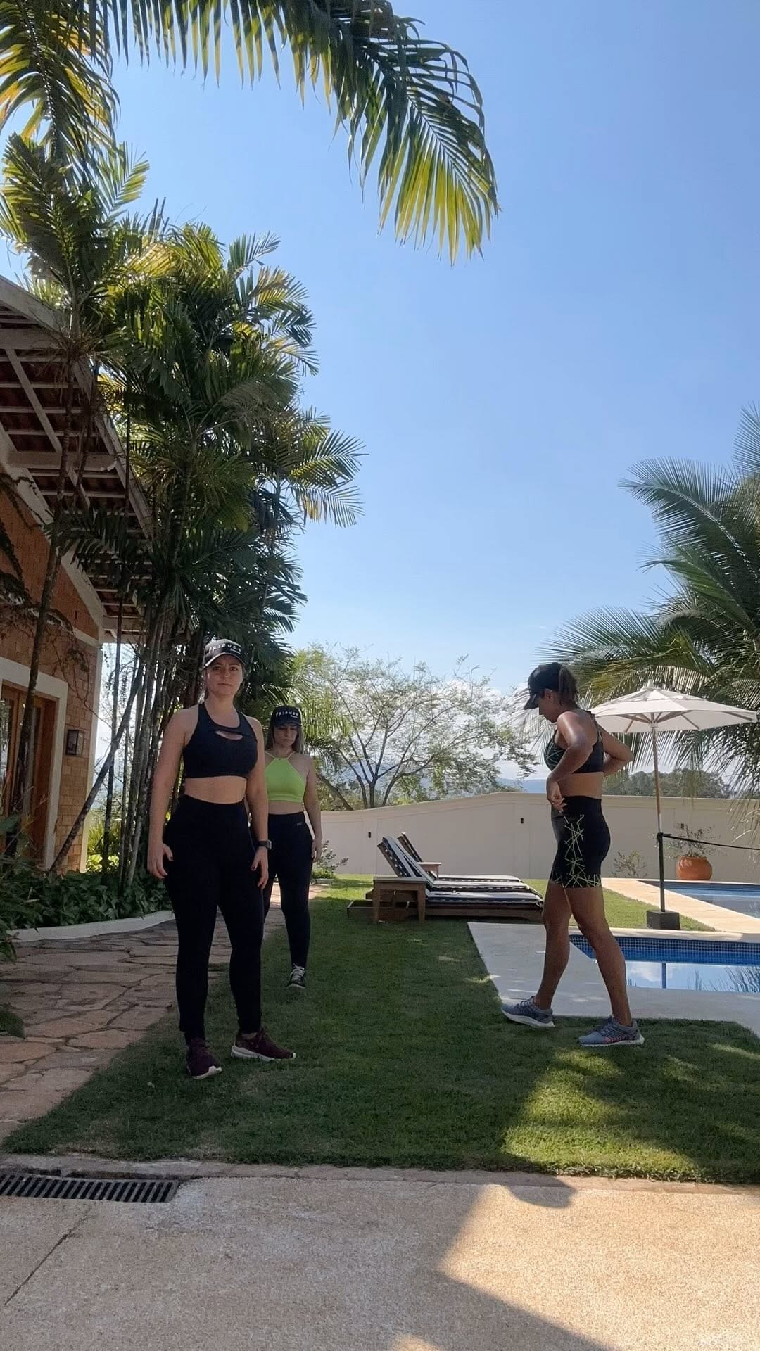 Post 4 by Elisabete Carmo on Instagram (video)