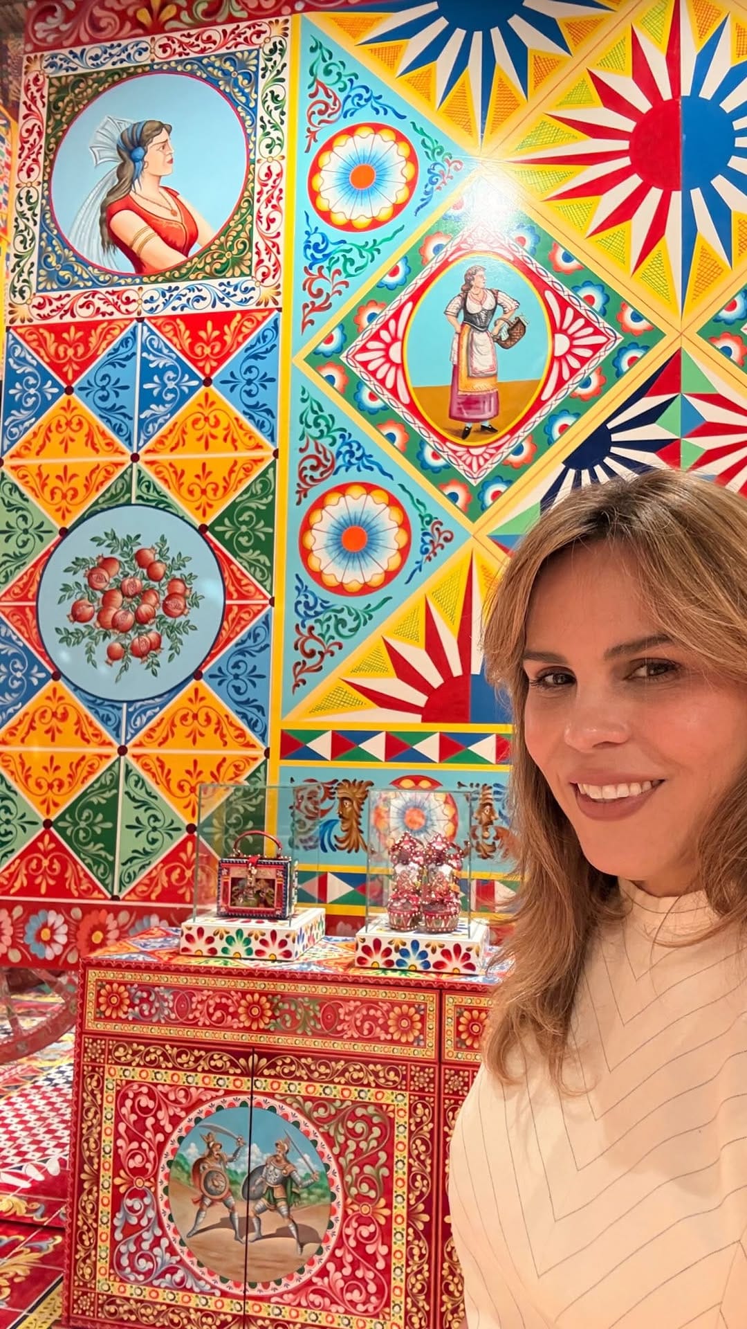 Post 2 by Rosario Esperante on Instagram (video)