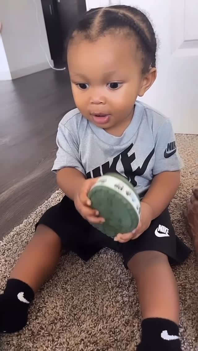 Post 10 by Kayla Janae on Instagram (video)