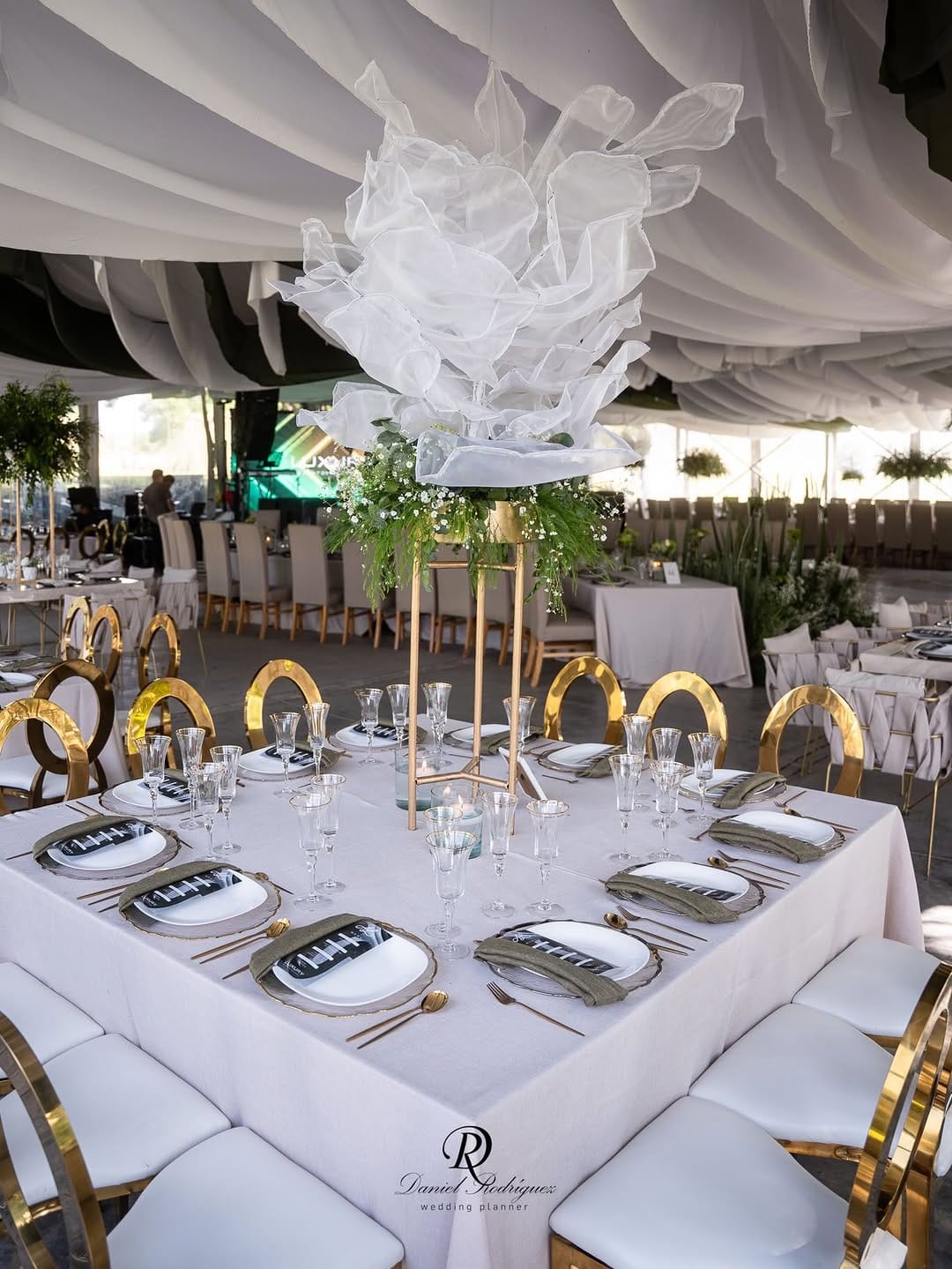 Post 7 by DanielRodriguez | Event Planner on Instagram (carousel)