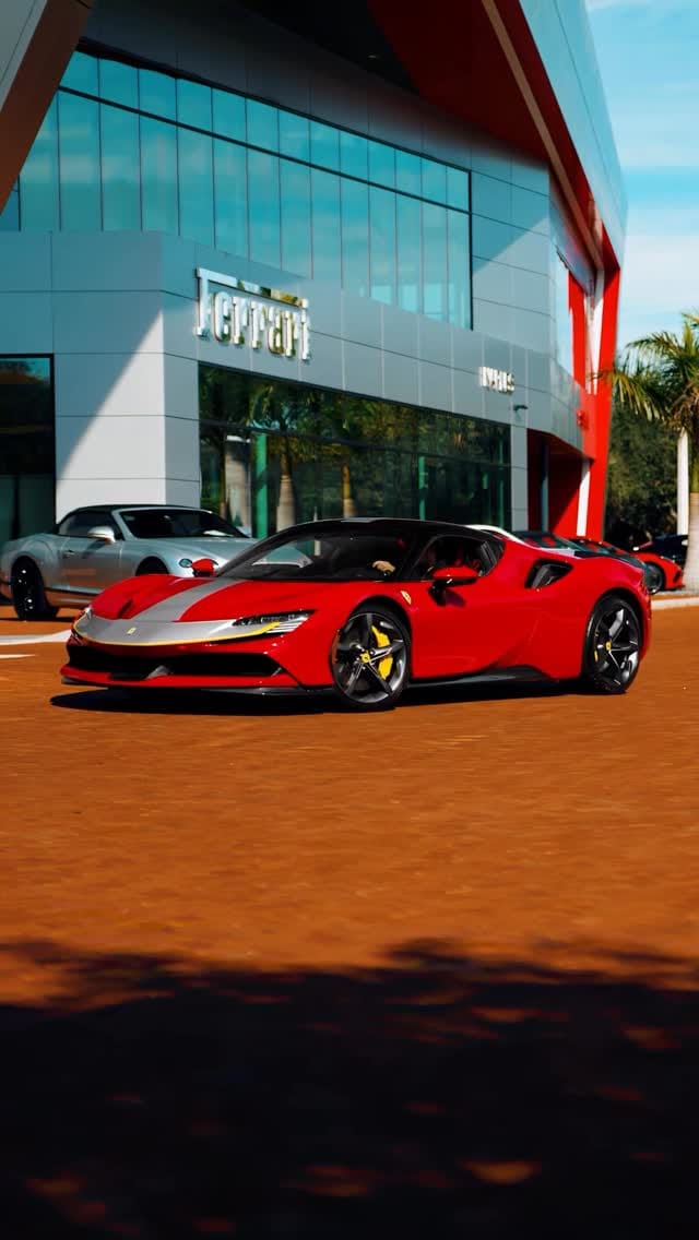 Post 3 by Ferrari of Naples on Instagram (video)