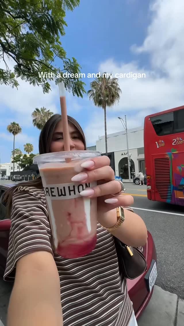 Post 5 by Lucía🧚 on Instagram (video)
