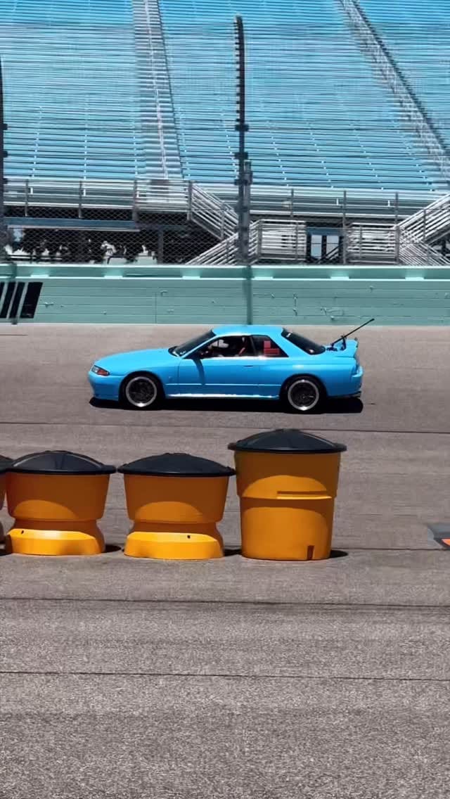 Post 6 by 1990 Nissan Skyline GTR on Instagram (video)