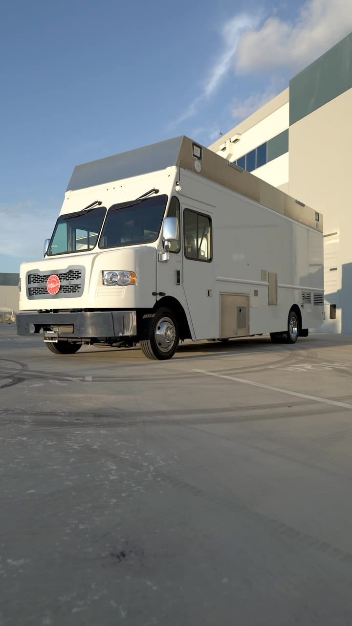 Post 9 by SUPERIOR CATERING TRUCKS ™️ on Instagram (video)