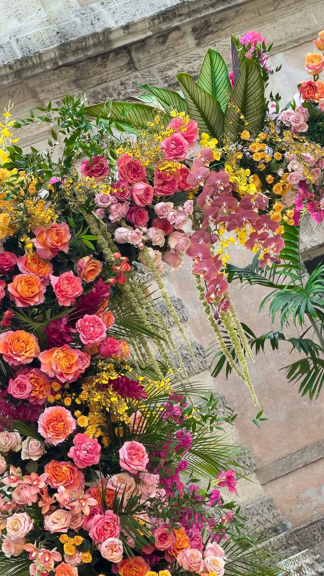 Post 4 by 𝐉𝐞𝐬𝐬𝐢𝐜𝐚 𝐂𝐚𝐦𝐩𝐛𝐞𝐥𝐥 𝐋𝐮𝐱𝐮𝐫𝐲 𝐄𝐯𝐞𝐧𝐭𝐬 on Instagram (video)