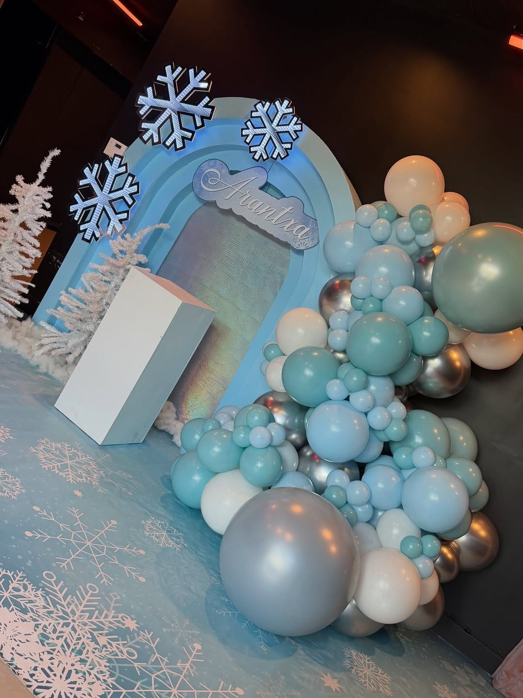 Post 7 by MSM Decor.  Events & balloons on Instagram (carousel)