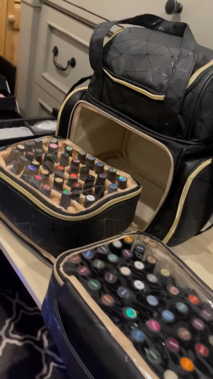 Post 10 by Carol Costa on Instagram (video)