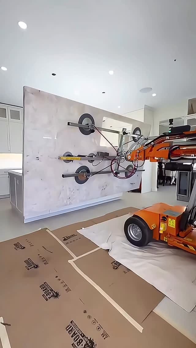 Post 1 by Sebastian on Instagram (video)
